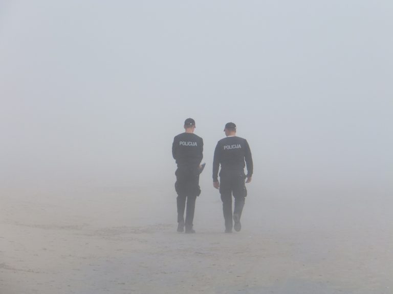 PO ALENKI (12) PREKLICANO ŠE ISKANJE MINEJE (15) Tudi njo so našli v Mariboru