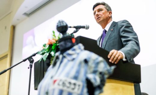 FOTO: Borut Pahor slabo vidi?! Poglejte, kje se ni …