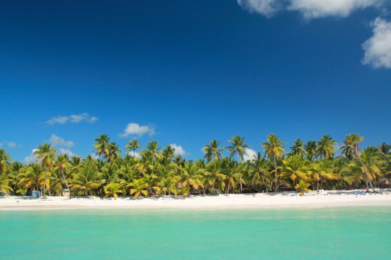 Maldivi: Do tridesetega leta se ženske ločijo tudi trikrat