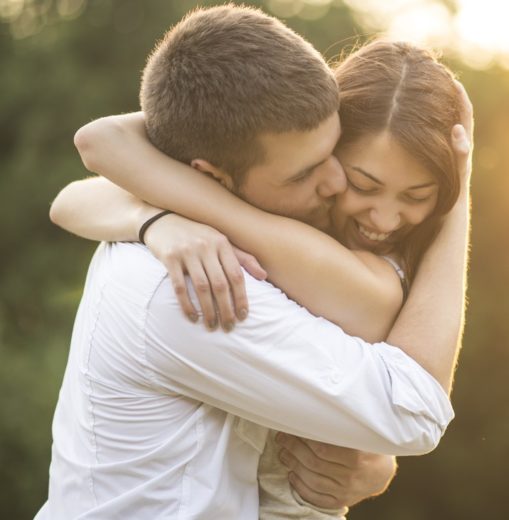 Štirje aduti, ki jih nosijo ženske v rokavu – moški se jim ne morejo upreti!