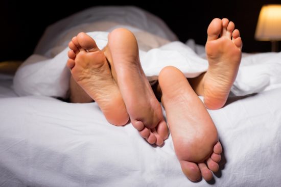 V teh treh spolnih položajih si boste najpogosteje zlomili svojega korenjaka
