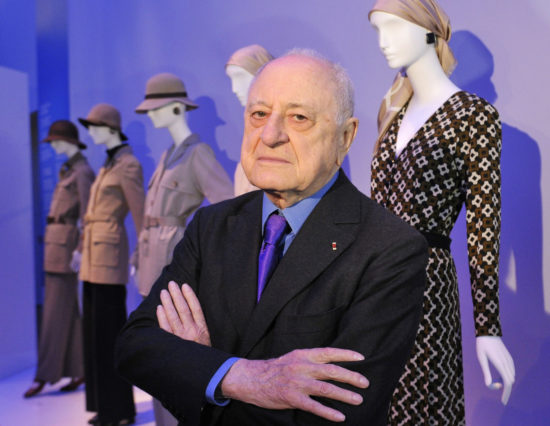 Umrl modni mogotec Pierre Berge