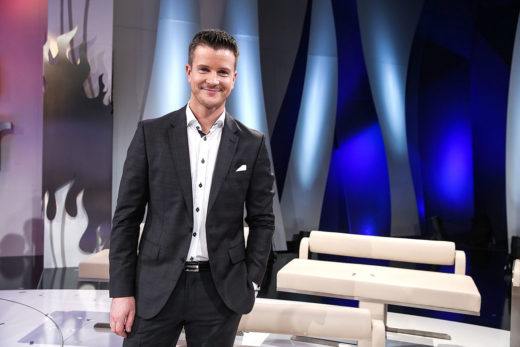 Boštjan Romih priklenjen na posteljo