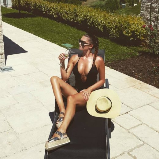 Bivša žena slovenskega bogataša praznuje