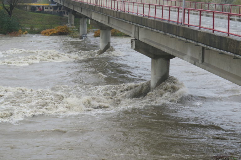 Pogrešanega našli v Dravi, pomoči mu ni več bilo