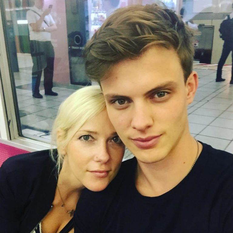 Sin Zvezdane Mlakar ljubi mnogo starejšo. Tole na njuno zvezo pravi mama