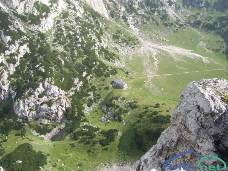 Na sestopu z gore se je izgubilo 5 pohodnikov