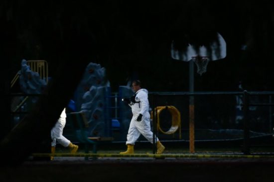 STRELSKI POHOD NA OŠ Kevin ubil soseda, nato je začel rešetati