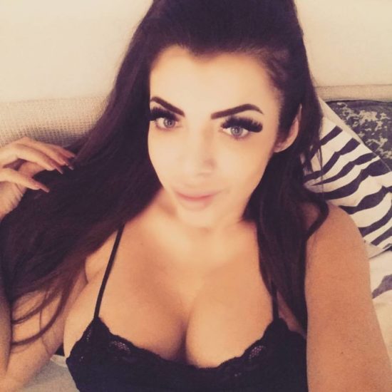 MIRELA SPET RAZBURILA SLOVENIJO To je ženska z največ zarokami letos, za Guinnessovo knjigo