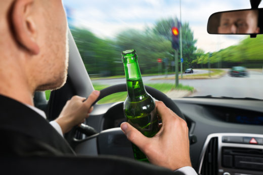 Alkohol lahko ubija! Skoraj vsaka deseta prometna nesreča je povzročena pod vplivom alkohola!