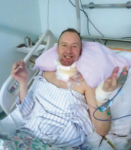 Rak se je vrnil: Nekdanja zvezda prikovana na bolniško posteljo