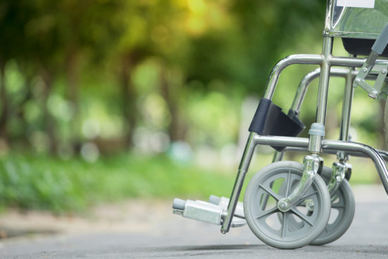 GROZA Ste videli, kaj je voznik naredil ženski na invalidskem vozičku?