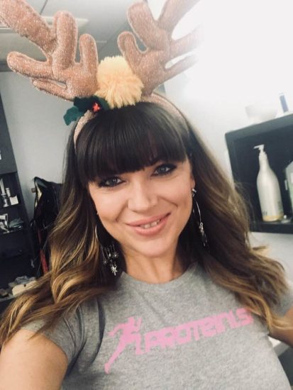 Jasna Kuljaj danes praznuje! Uganete, koliko svečk bo upihnila na torti?