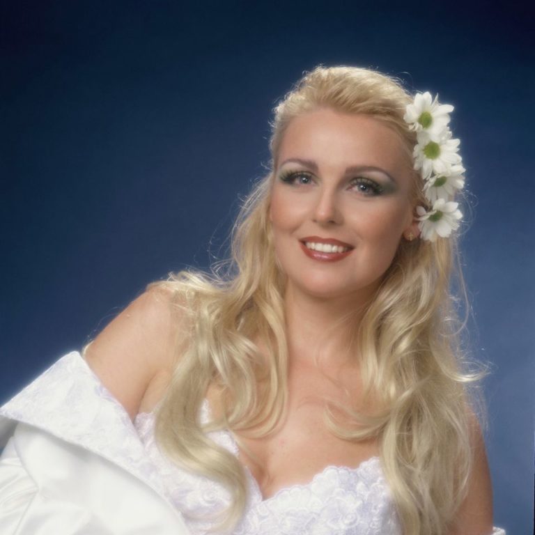 Na današnji dan pred dvema letoma za vedno zaspala Simona Weiss, spominska maša bo v okolici Domžal