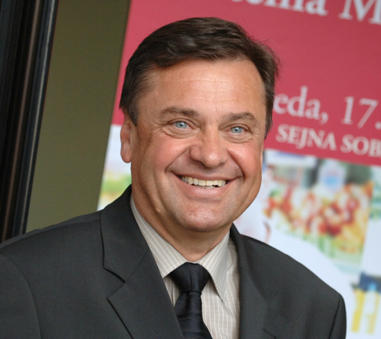 IZ TISKANE IZDAJE: ŠOKANTNO Župan Janković deli denar Ljubljančanov svojim direktorjem