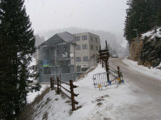 SMRT KOSILA NA GOLTEH Prenesli truplo