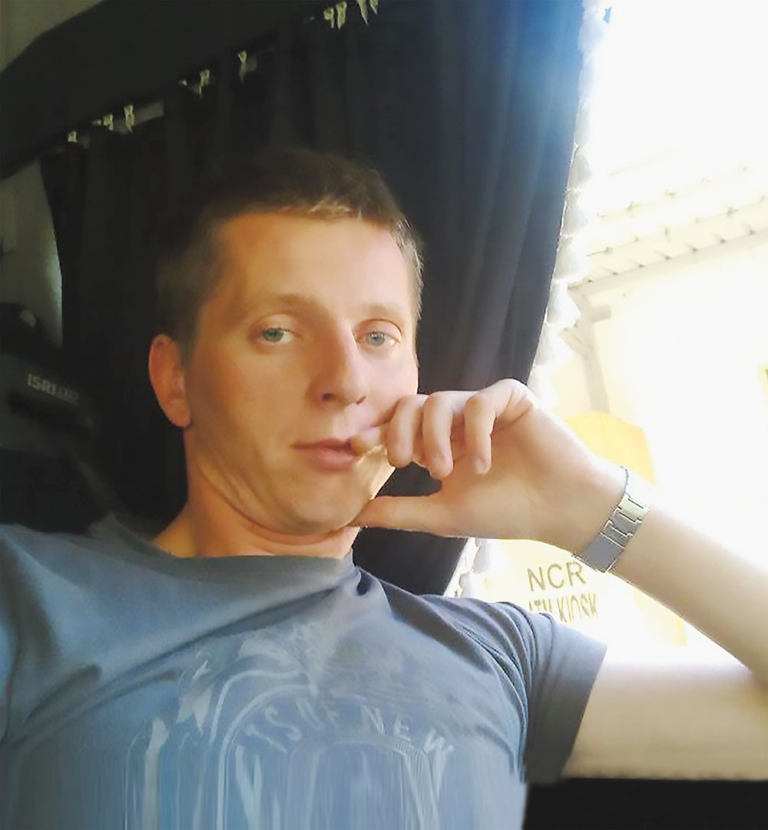 IZ TISKANE IZDAJE: ŠOKANTNE PODROBNOSTI! Da je na božični večer ostala brez brata Petra, je kriva policija