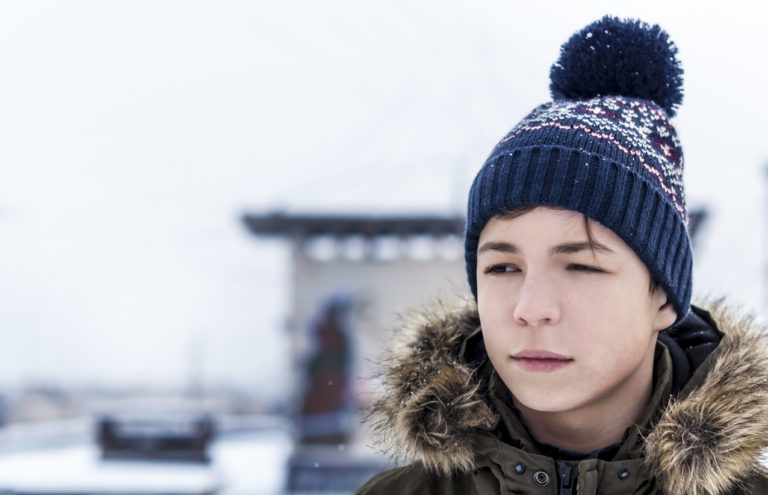 Nizkotno: Neznanec se je znesel nad otroško bundo