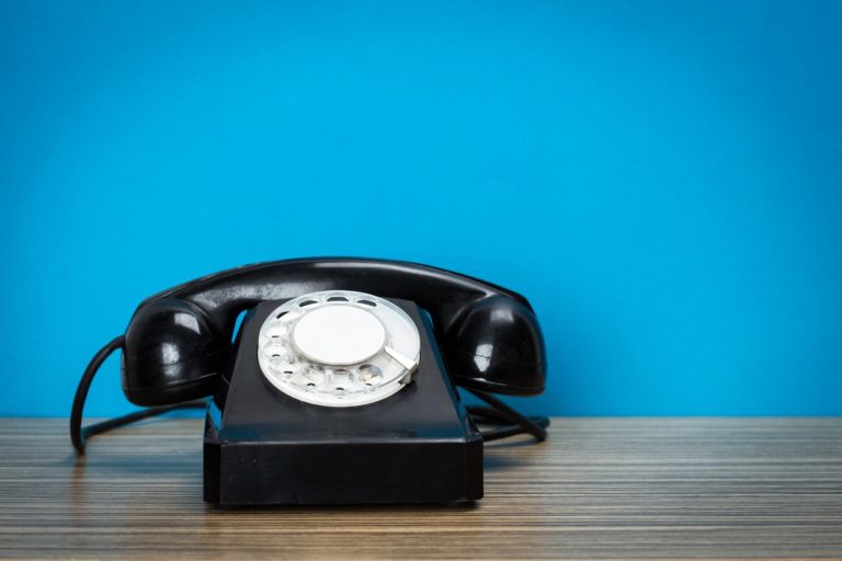 VIDEO: Ko gledate mladino s tehnologijo naše mladosti, se boste zavedli, da ste stari