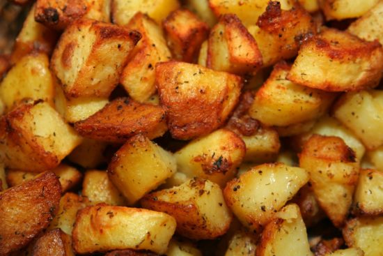 VIDEO: Boste čez vikend pripravili pečen krompir? Matematiki so odkrili perfekten recept.