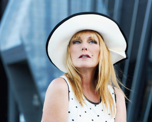 Zvezdana Mlakar kar naenkrat ostala sama