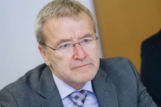 Nekdanjemu ministru Kebru kar 36.216 evrov