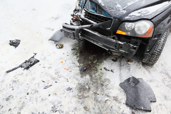 Grozljivo! V nesreči poškodovan otrok