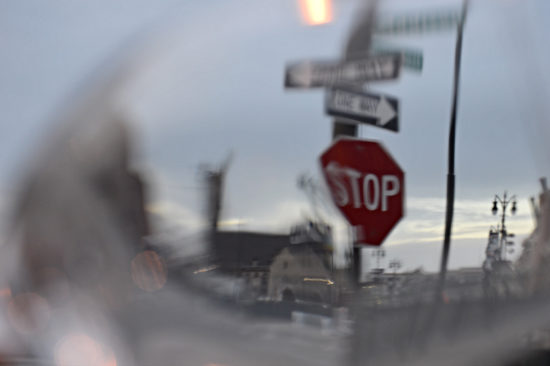 PIJAN ŽE OB 15.30 Priletel v priklopnik