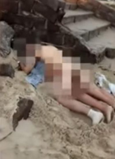 VIDEO Zaspala sredi seksa na plaži, šokirala vse, a postala spletni hit