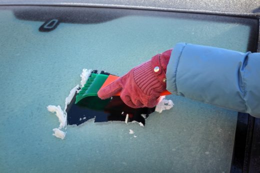 Brez težav rešite problem zaledenelih oken na avtomobilu