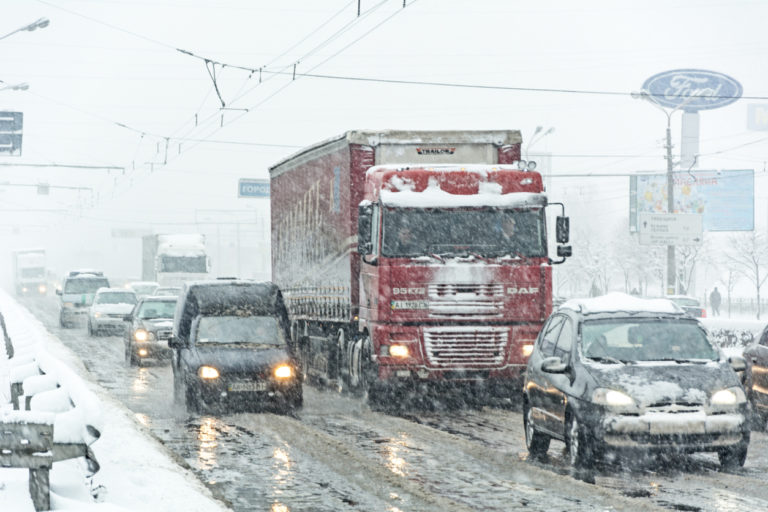 Arso za večer izdal opozorilo, možni snežni zameti, pa tudi grmenje