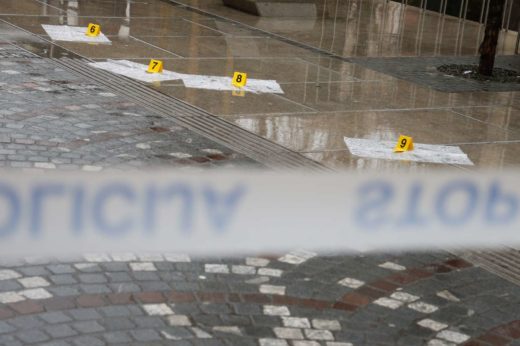 Šok na pošti: policija išče storilce, omenja se tudi vojska