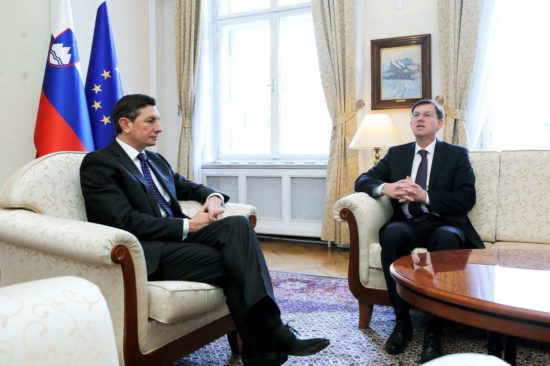 PAHOR SE JE ODLOČIL Razkrito, kaj je Cerar zapisal v odstopni izjavi