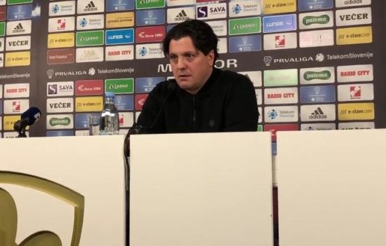 VIDEO: IZPAD, KI GA SLOVENSKI NOGOMET NE POMNI Zahovič izrabil smrt novinarjevega očeta