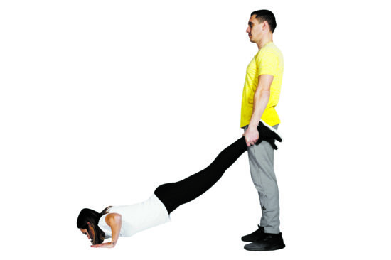 JUTRANJA TELOVADBA S PARTNERJEM: 3 vaje za moč