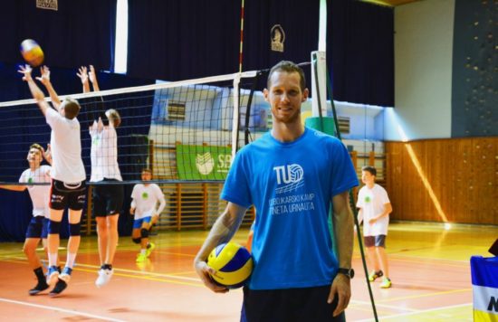 Na Ravne se vrača odbojkarski kamp Tineta Urnauta