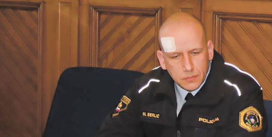 IZ TISKANE IZDAJE: Herojska dejanja naših policistov!