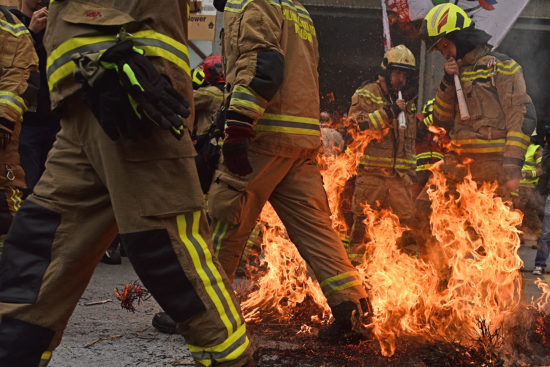 Davčne olajšave za zaposlovanje gasilcev: SDS za izboljšanje statusa gasilcev