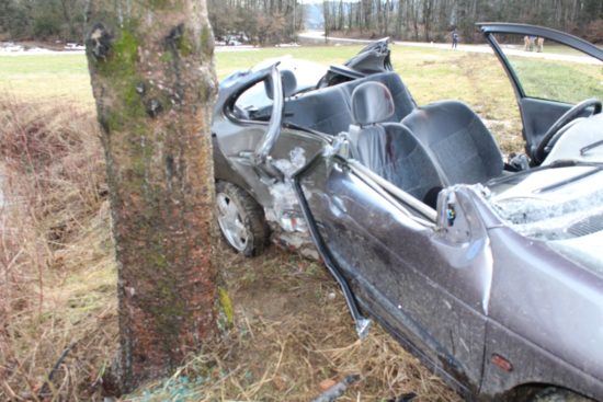 Tragičen vikend: dve nesreči s telesnimi poškodbami