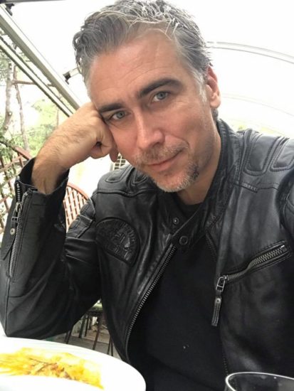 POKLON JANU PLESTENJAKU Ste videli, kako se je postavil za invalide?