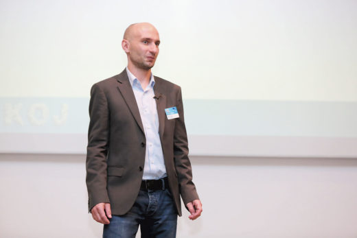 Golobičev sopotnik kršil pravila, zato je blokiran, poslovni podatki pa razkrivajo, kako slabo mu gre