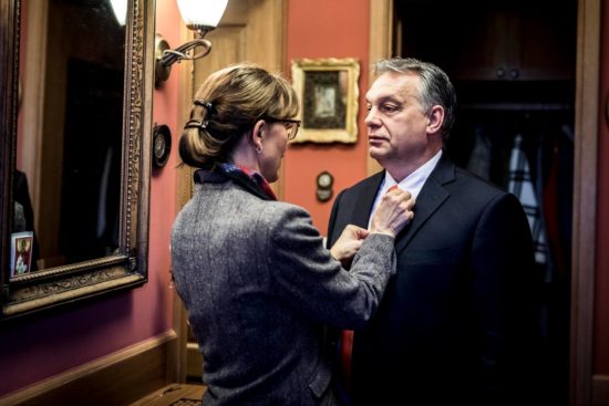 VIDEO: Najbolj napete volitve na Madžarskem, za oddajo glasu čakali v vrsti, Orban slavi