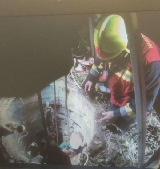 GROZLJIVE FOTOGRAFIJE Pogrešani skupaj s 5-letnikom zgrmel v vodnjak, končalo se je tragično