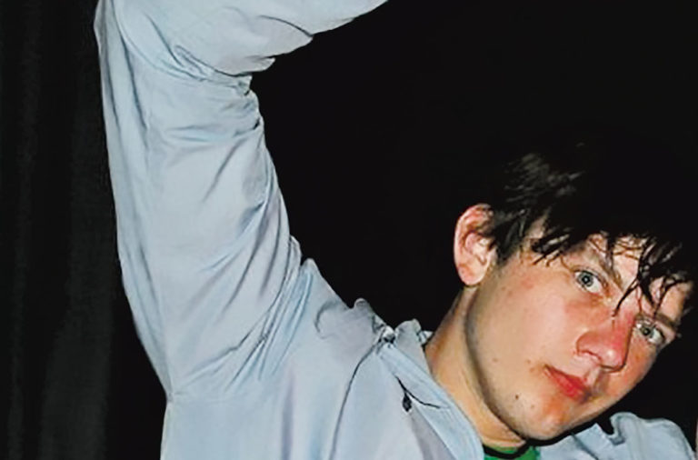 IZ TISKANE IZDAJE: Ko je dobil sanjsko službo, je moral umreti