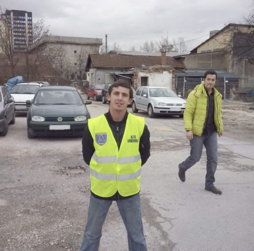 Šeriatska milica že v Ljubljani? NOVO: so na zapori ulice zlorabili ime podjetja?