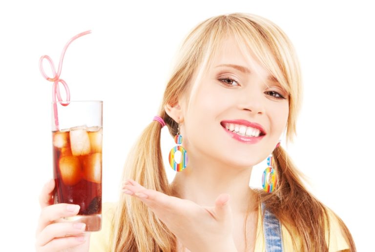 Ena sladka pijača na dan lahko zmanjša možnosti za zanositev