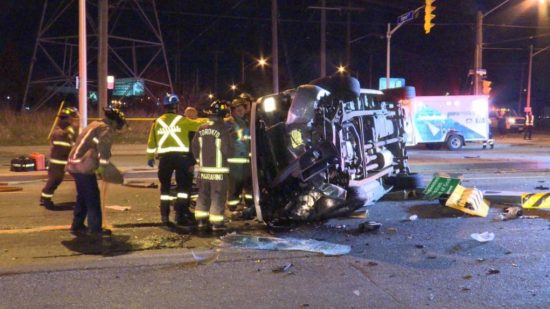 VIDEO: S KOMBIJEM V MNOŽICO 9 mrtvih, 16 ranjenih