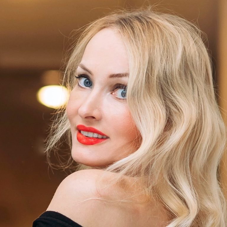 SRCE PARAJOČ ZAPIS TANJE RIBIČ Nisem hotela pisati o tem, a na koncu sem se le odločila, da spregovorim