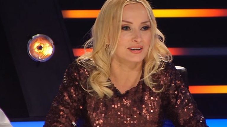 TANJA RIBIČ PO GANLJIVEM ZAPISU SPAKIRALA KOVČKE IN ODŠLA Na to je očitno dolgo čakala