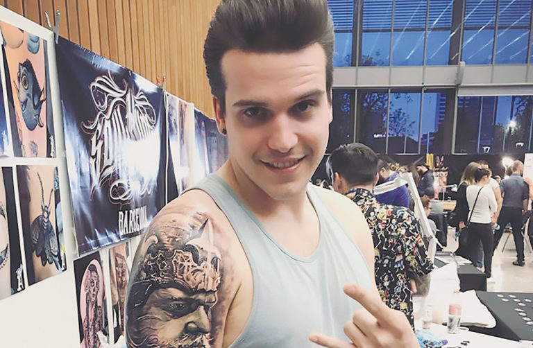 Tim Kores: tetovirali so ga dolgih 7 ur